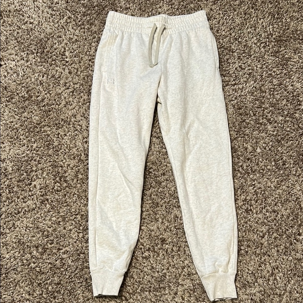 Women’s Under Armour Cream Heather Sweatpants, Size S